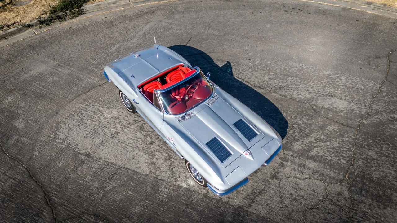 1963 Chevrolet Corvette C2 - Image 15 of 31