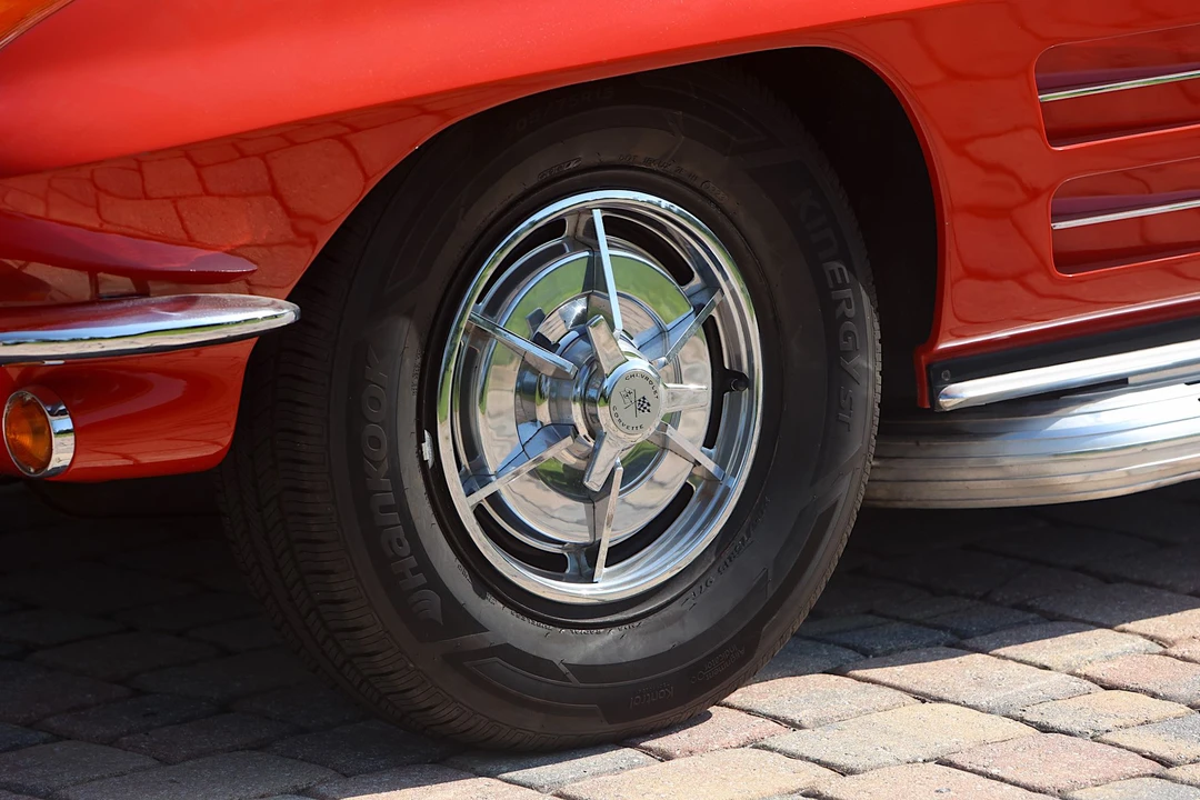 1963 Chevrolet Corvette C2 - Image 20 of 31