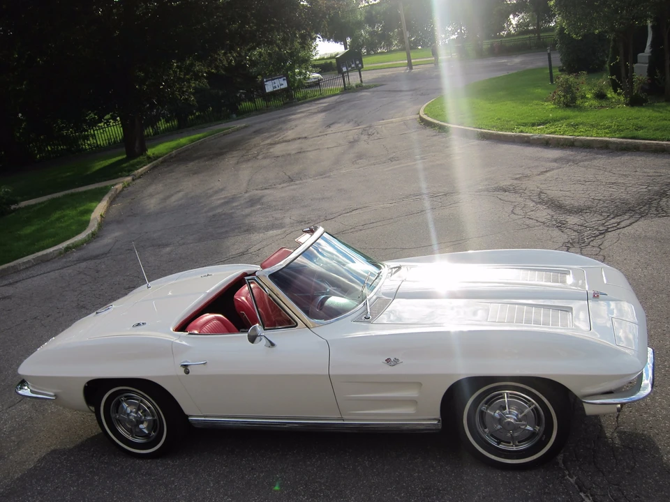 1963 Chevrolet Corvette C2 - Image 11 of 31