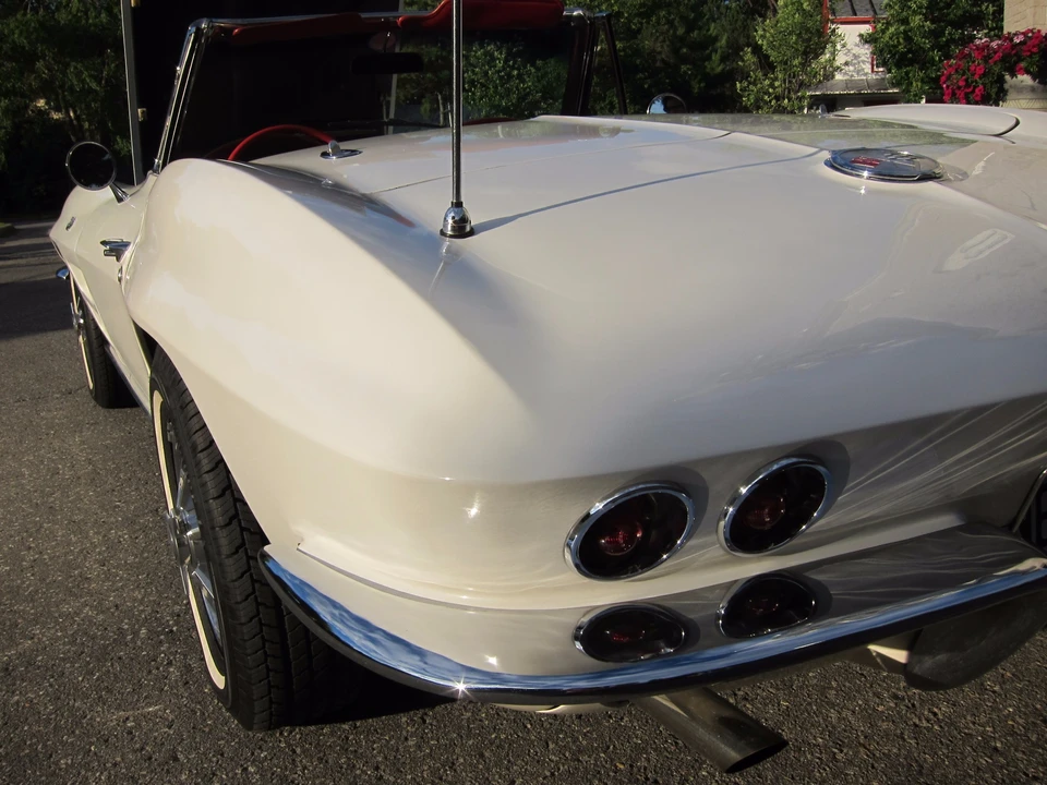 1963 Chevrolet Corvette C2 - Image 25 of 31