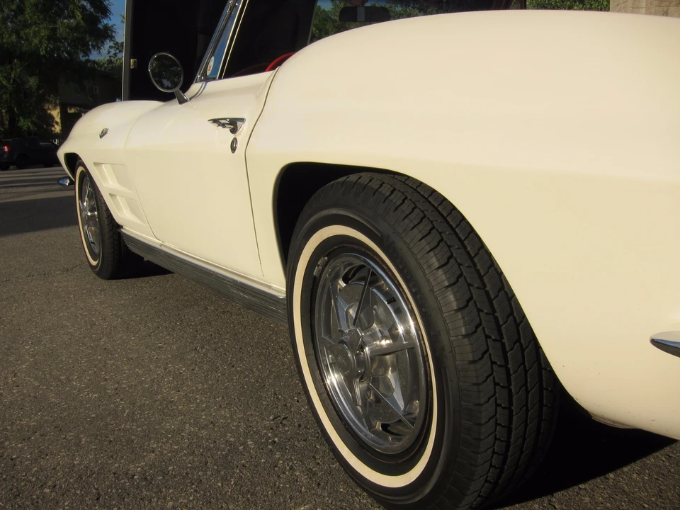 1963 Chevrolet Corvette C2 - Image 26 of 31