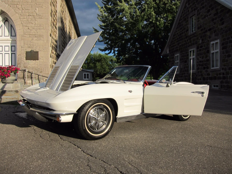 1963 Chevrolet Corvette C2 - Image 12 of 31