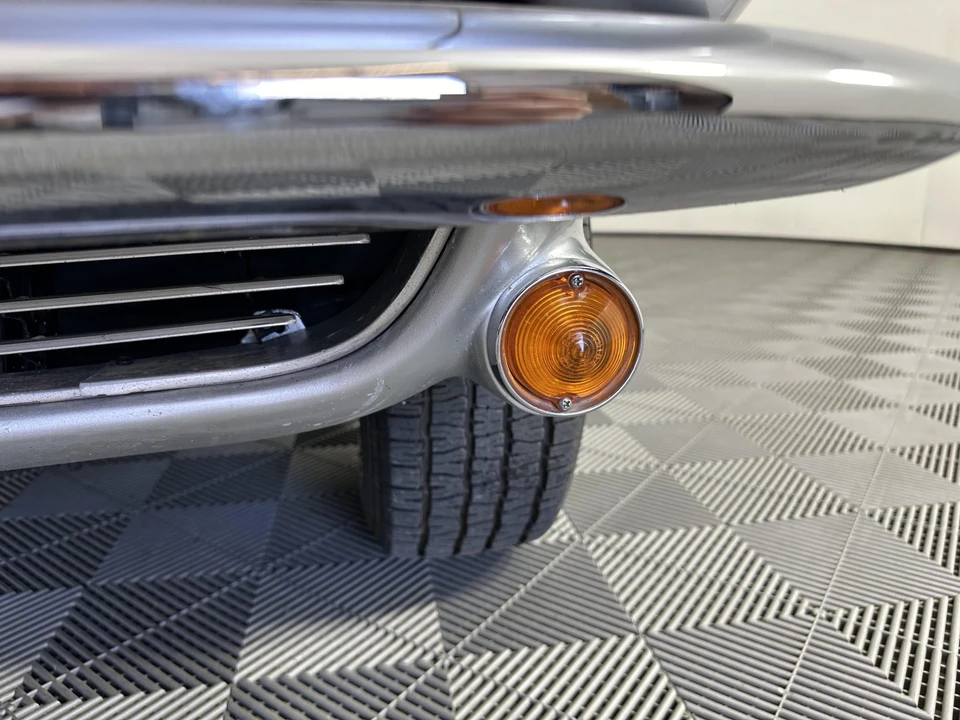 1963 Chevrolet Corvette C2 - Image 25 of 31
