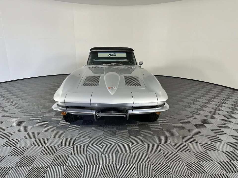 1963 Chevrolet Corvette C2 - Image 11 of 31