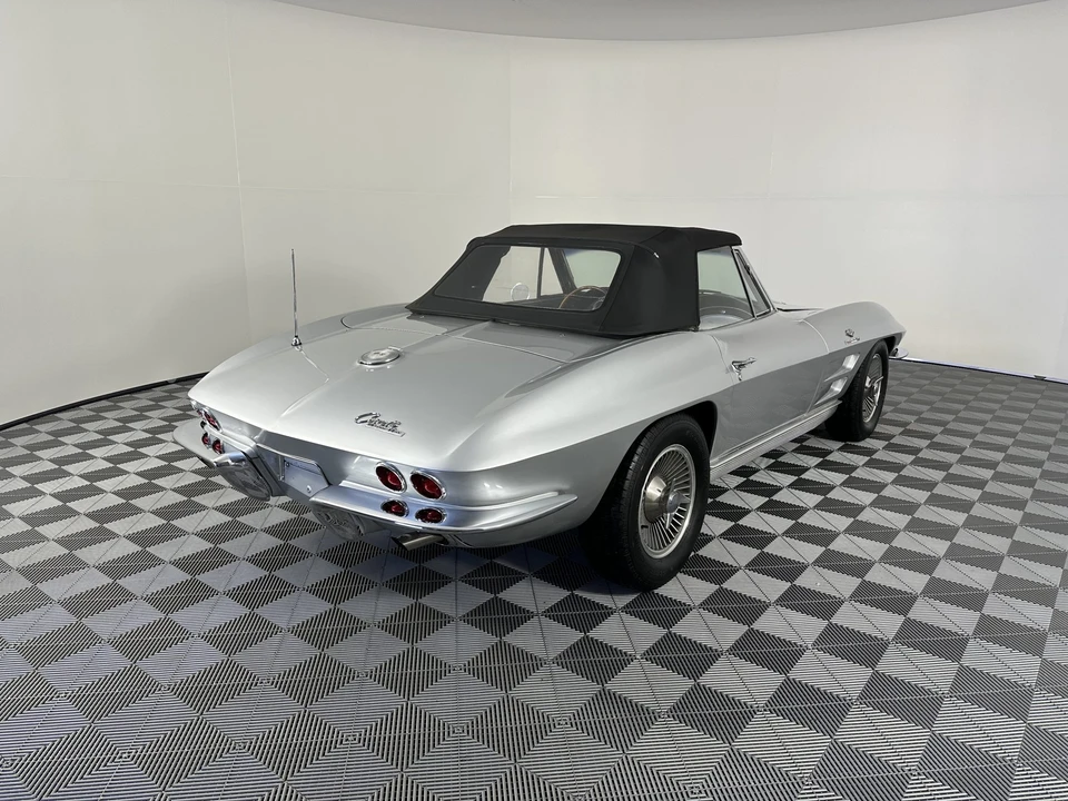 1963 Chevrolet Corvette C2 - Image 17 of 31