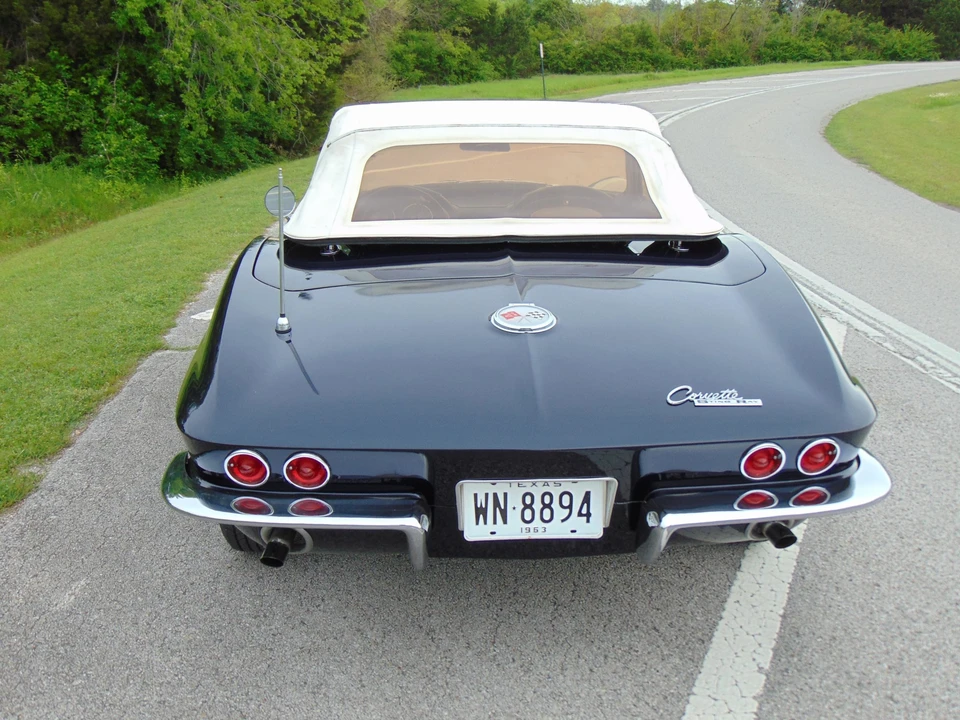 1963 Chevrolet Corvette C2 - Image 11 of 31