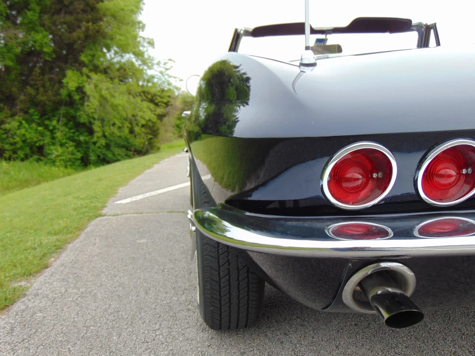 1963 Chevrolet Corvette C2 - Image 14 of 31