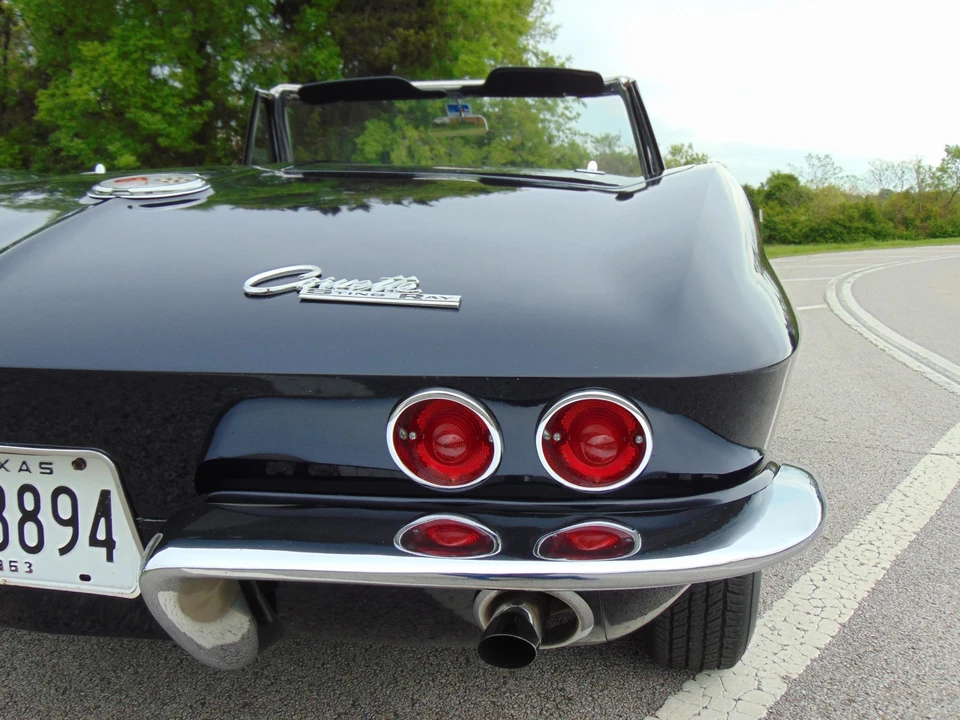 1963 Chevrolet Corvette C2 - Image 15 of 31