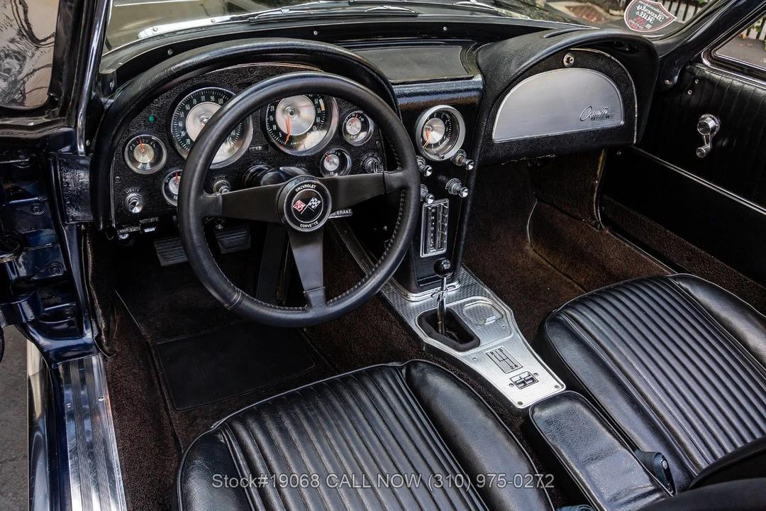 1963 Chevrolet Corvette C2 - Image 24 of 31