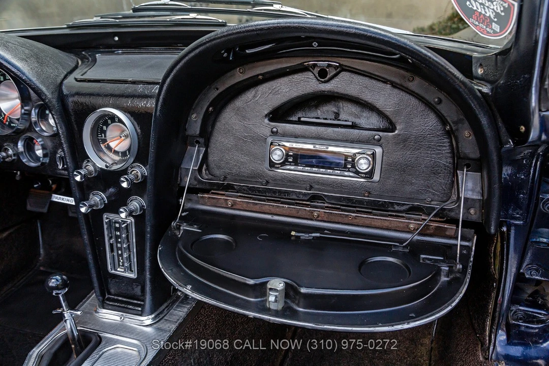 1963 Chevrolet Corvette C2 - Image 31 of 31