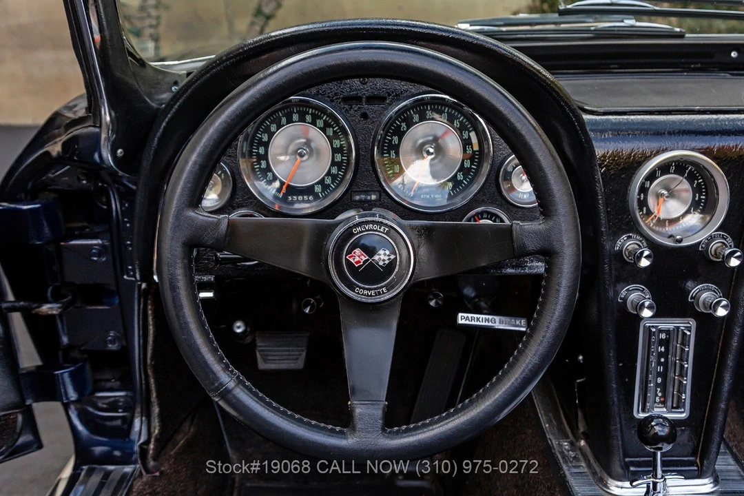 1963 Chevrolet Corvette C2 - Image 25 of 31