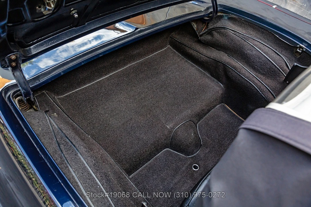 1963 Chevrolet Corvette C2 - Image 28 of 31