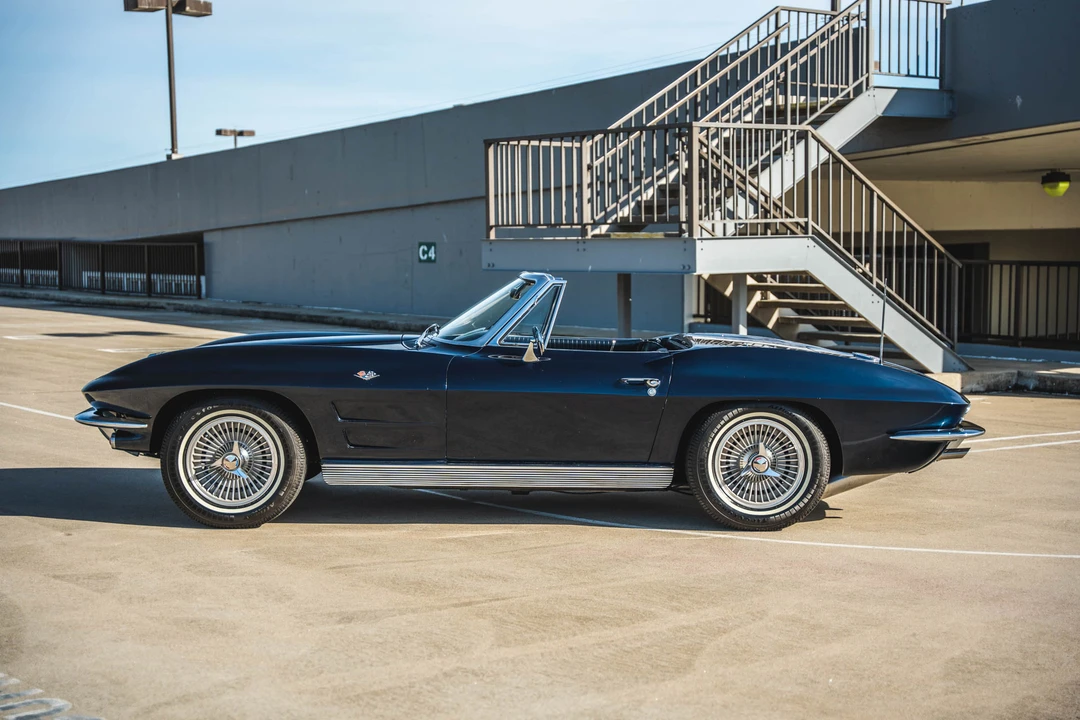 1963 Chevrolet Corvette C2 - Image 25 of 31