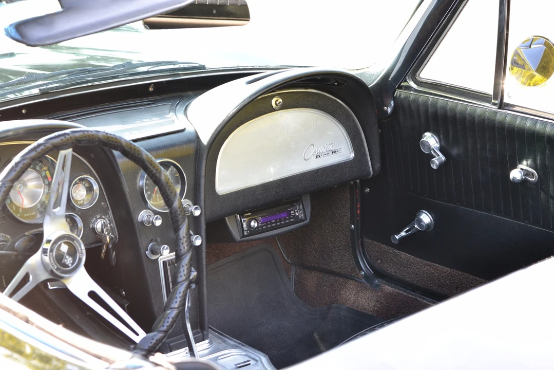 1963 Chevrolet Corvette C2 - Image 26 of 31