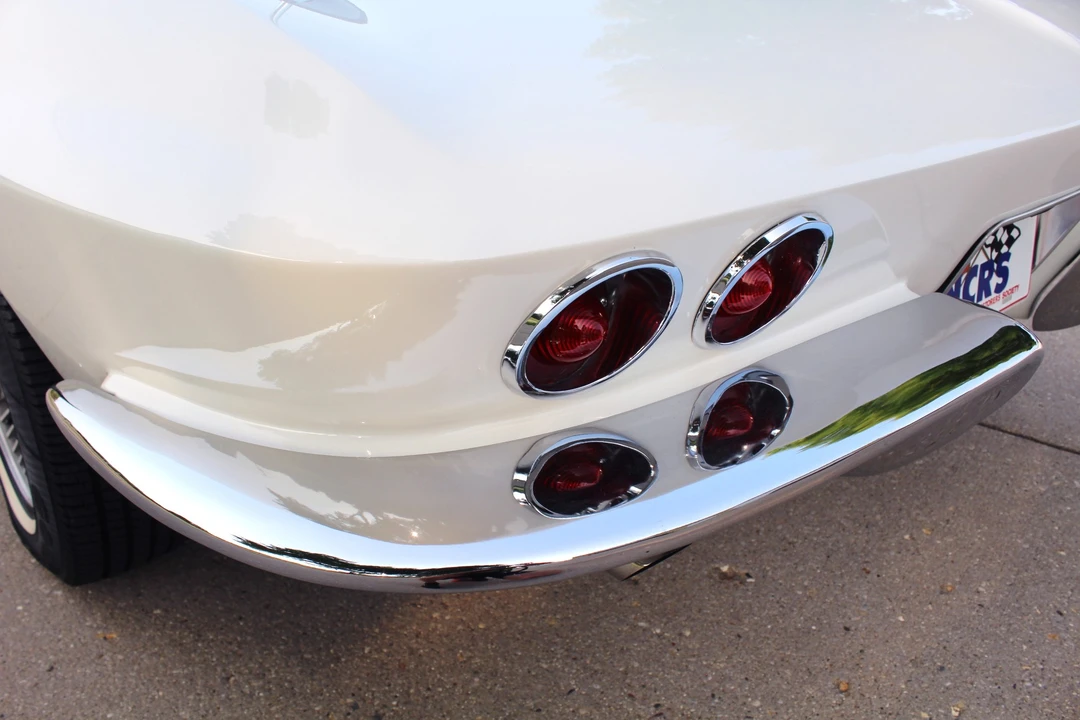 1963 Chevrolet Corvette C2 - Image 25 of 31