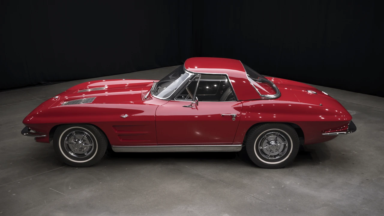 1963 Chevrolet Corvette C2 - Image 21 of 31