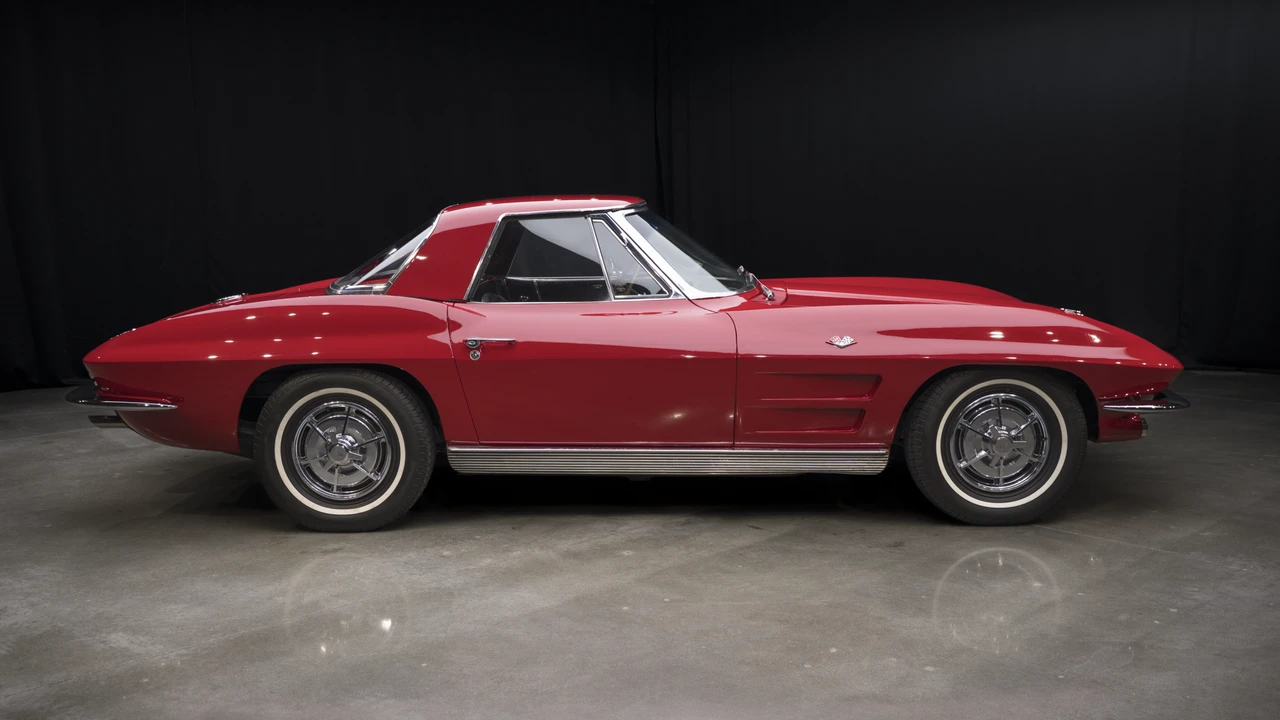 1963 Chevrolet Corvette C2 - Image 13 of 31