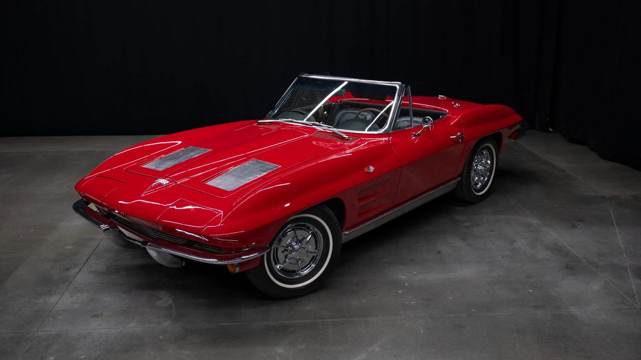 1963 Chevrolet Corvette C2 - Image 25 of 31