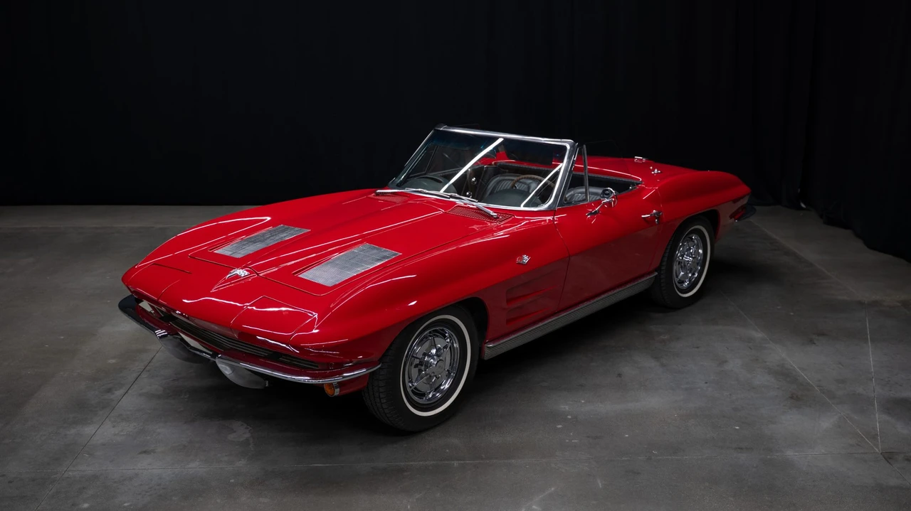 1963 Chevrolet Corvette C2 - Image 23 of 31