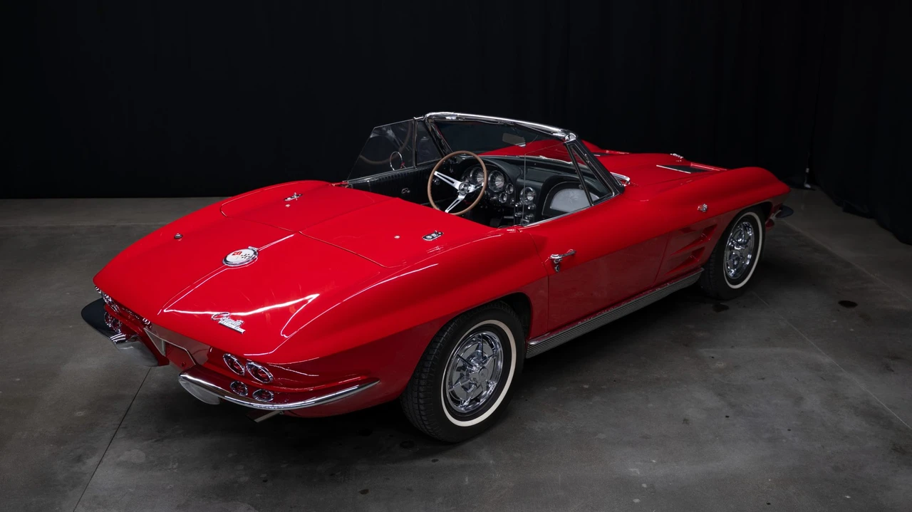 1963 Chevrolet Corvette C2 - Image 27 of 31