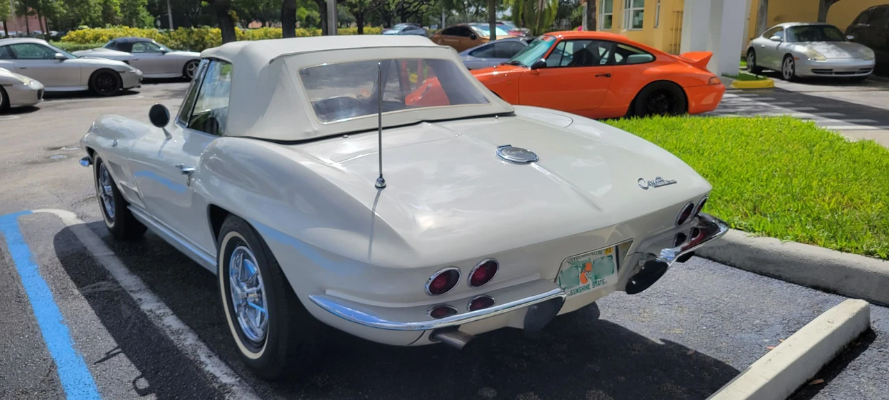 1963 Chevrolet Corvette C2 - Image 23 of 31