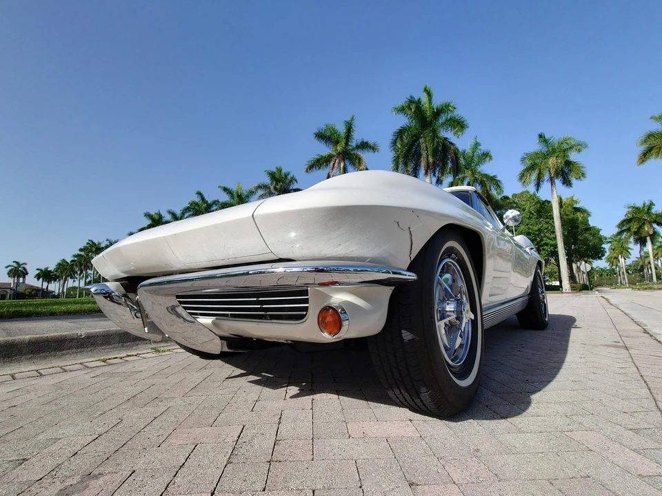 1963 Chevrolet Corvette C2 - Image 13 of 31