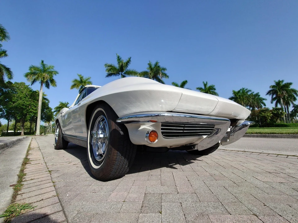 1963 Chevrolet Corvette C2 - Image 14 of 31