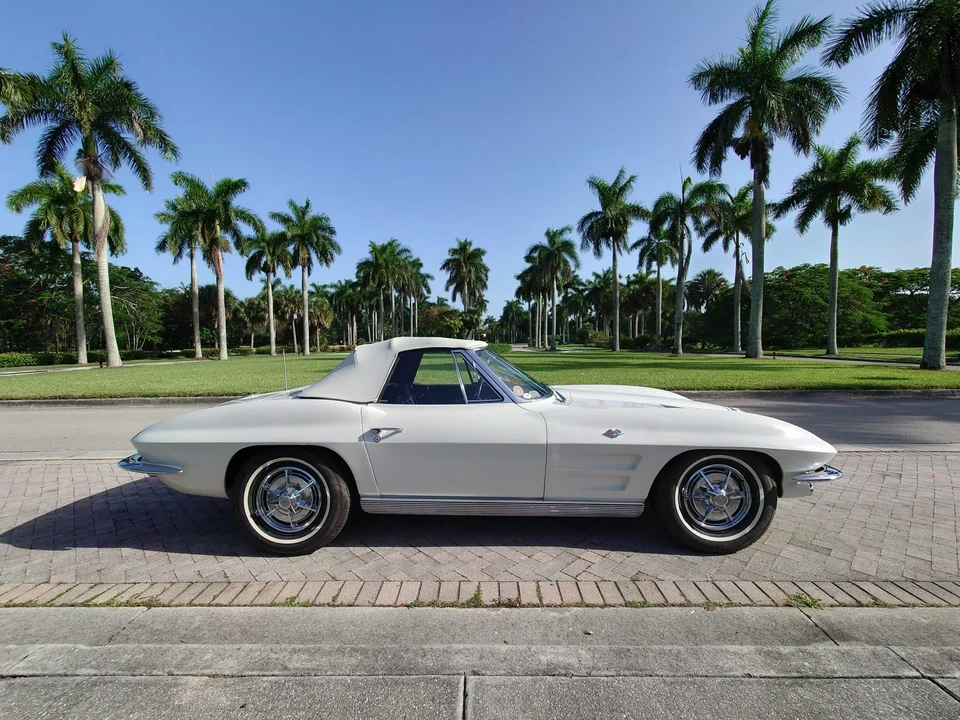1963 Chevrolet Corvette C2 - Image 11 of 31