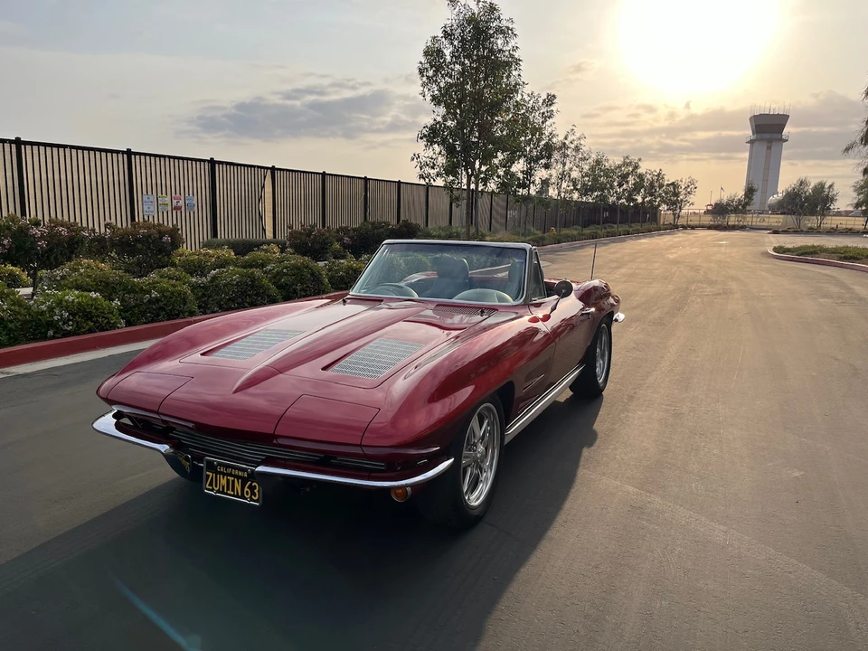 1963 Chevrolet Corvette C2 - Image 24 of 31