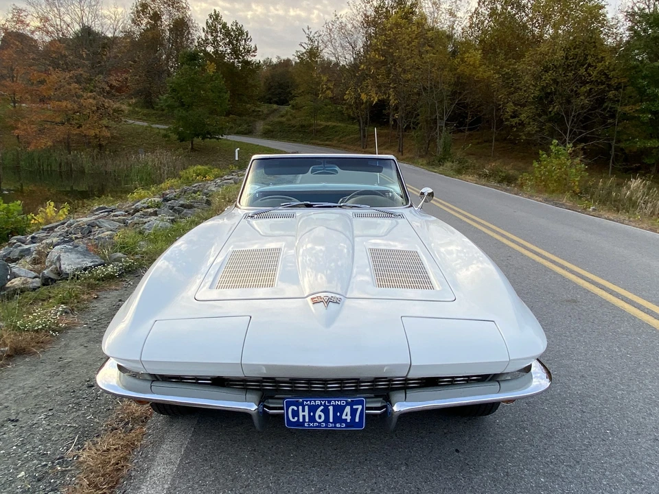 1963 Chevrolet Corvette C2 - Image 25 of 31
