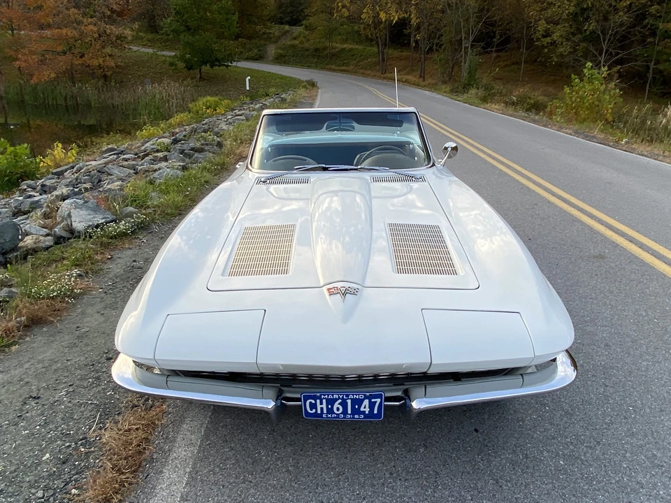 1963 Chevrolet Corvette C2 - Image 24 of 31
