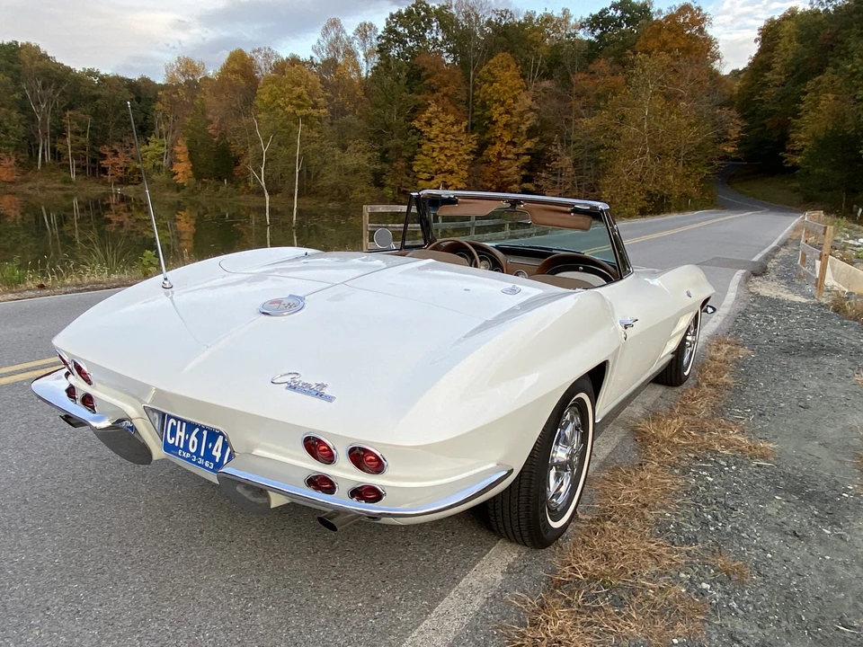 1963 Chevrolet Corvette C2 - Image 17 of 31