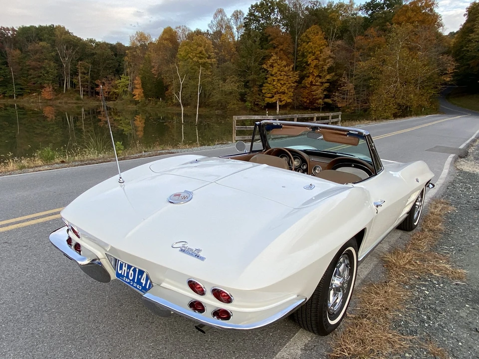 1963 Chevrolet Corvette C2 - Image 16 of 31