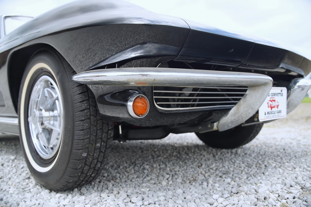 1963 Chevrolet Corvette C2 - Image 16 of 31