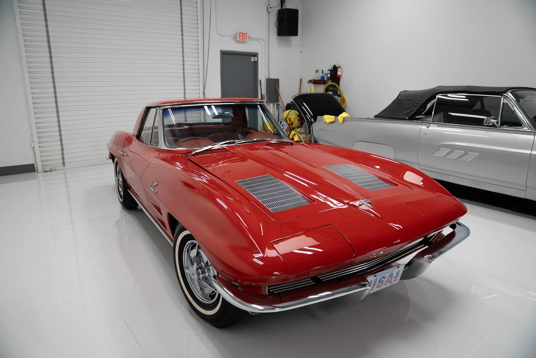 1963 Chevrolet Corvette C2 - Image 13 of 31