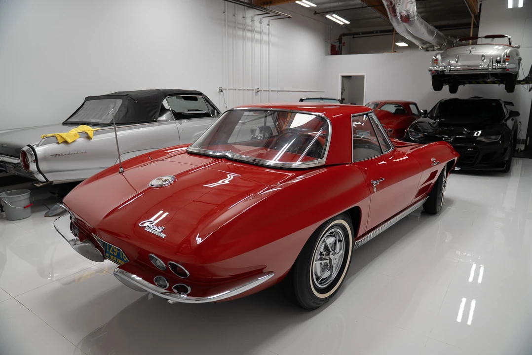1963 Chevrolet Corvette C2 - Image 14 of 31