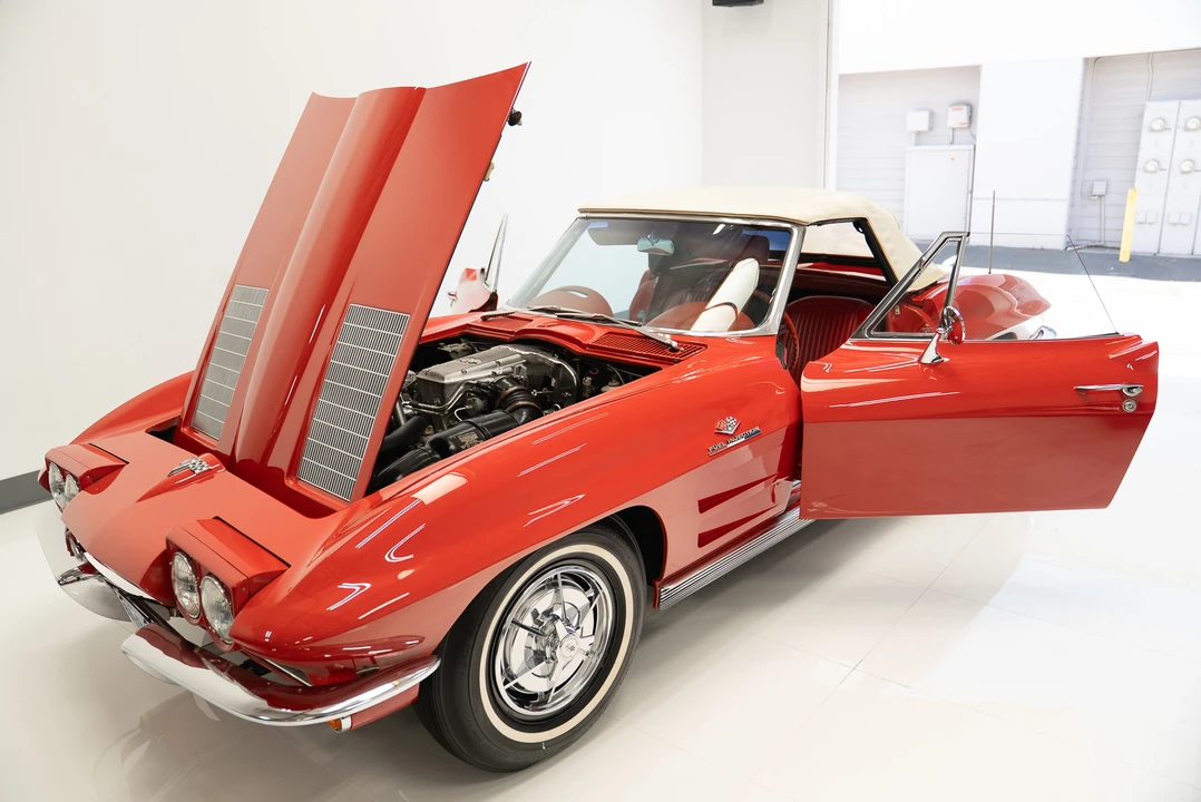 1963 Chevrolet Corvette C2 - Image 17 of 31