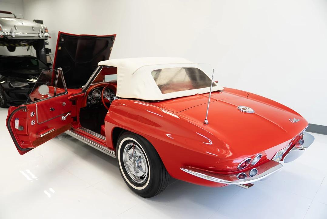 1963 Chevrolet Corvette C2 - Image 18 of 31