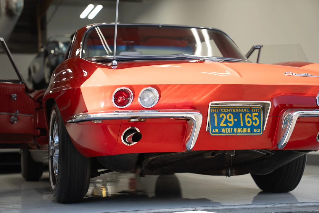 1963 Chevrolet Corvette C2 - Image 19 of 31