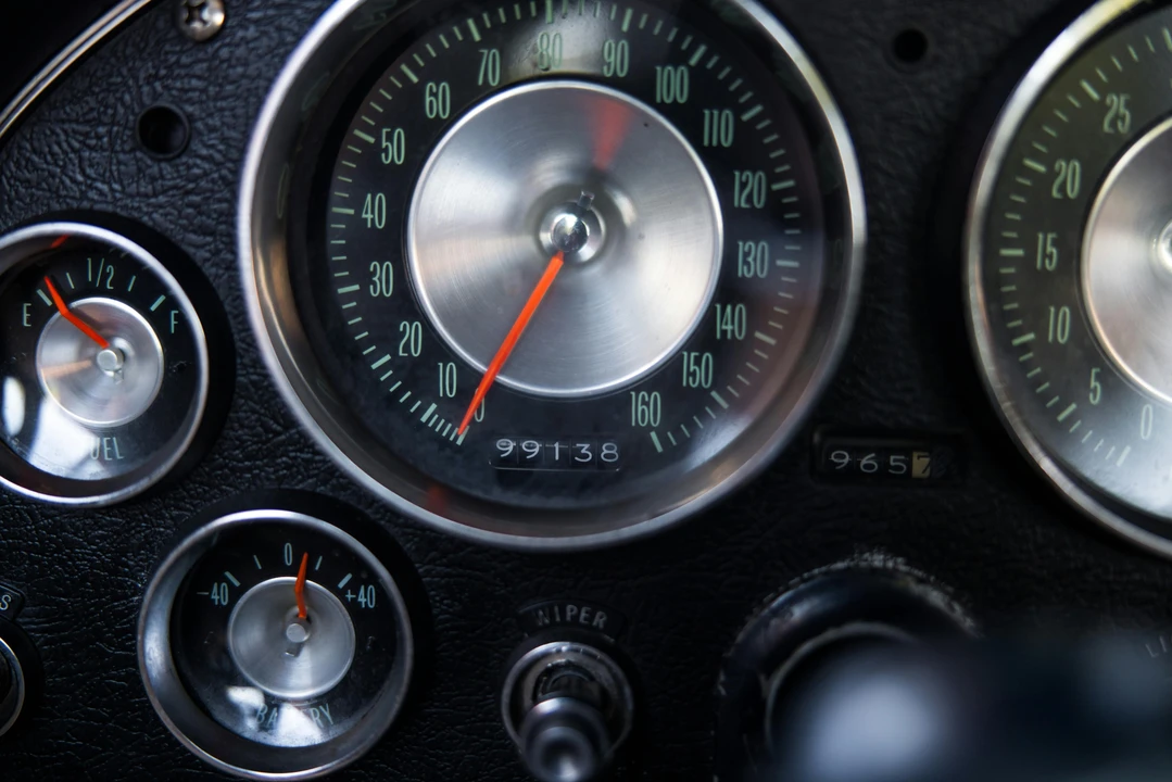 1963 Chevrolet Corvette C2 - Image 30 of 31