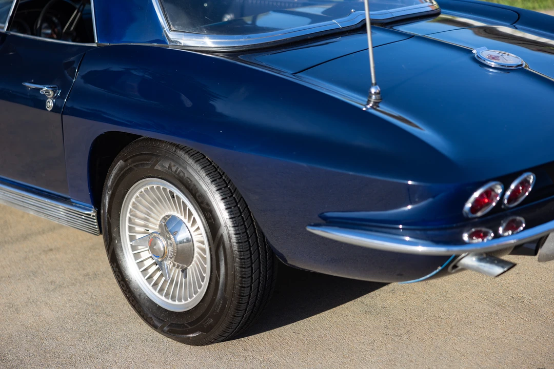 1963 Chevrolet Corvette C2 - Image 13 of 31