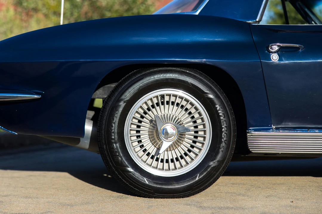 1963 Chevrolet Corvette C2 - Image 25 of 31