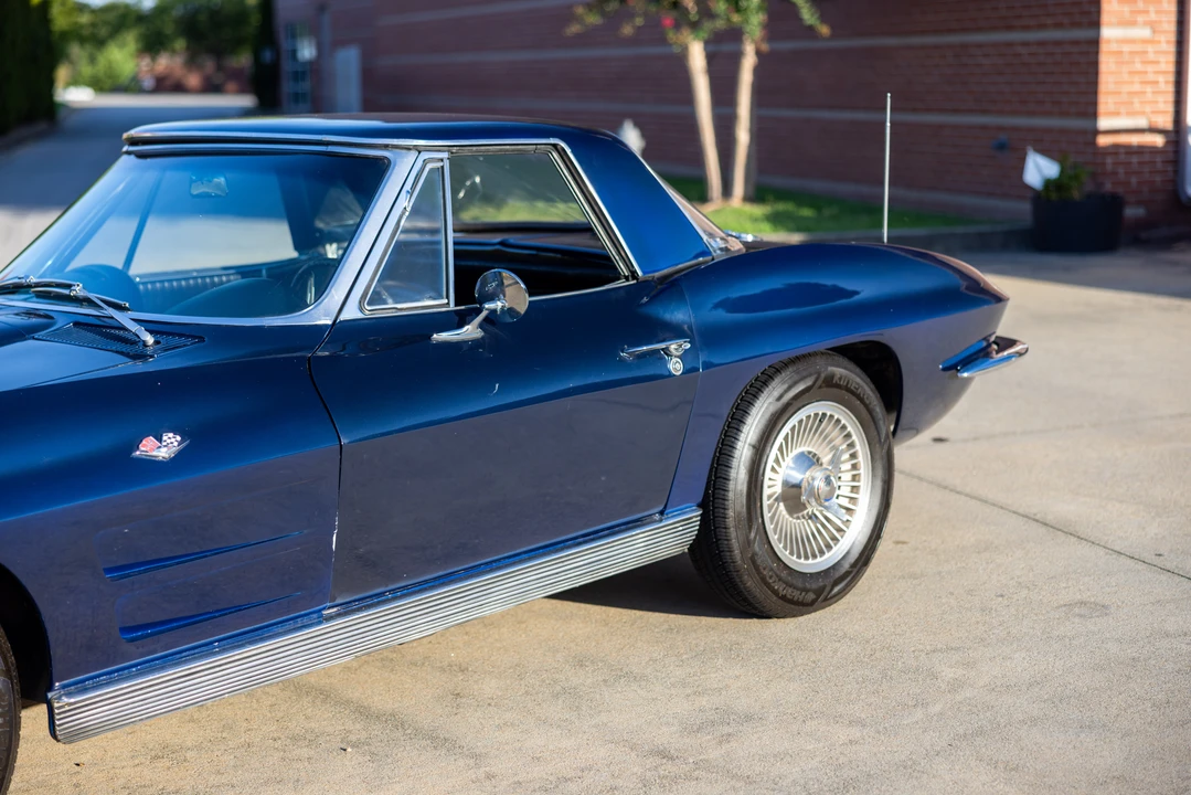 1963 Chevrolet Corvette C2 - Image 11 of 31