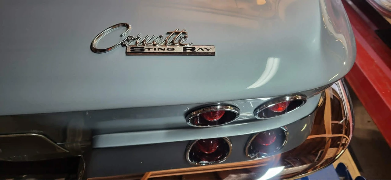 1963 Chevrolet Corvette C2 - Image 19 of 31
