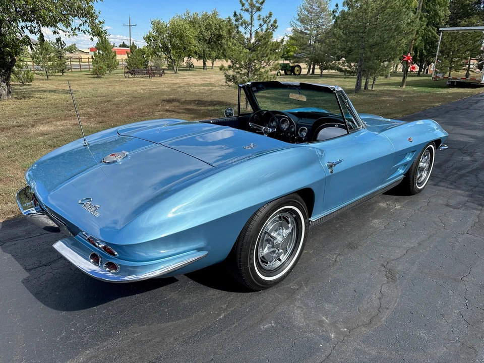 1963 Chevrolet Corvette C2 - Image 15 of 31