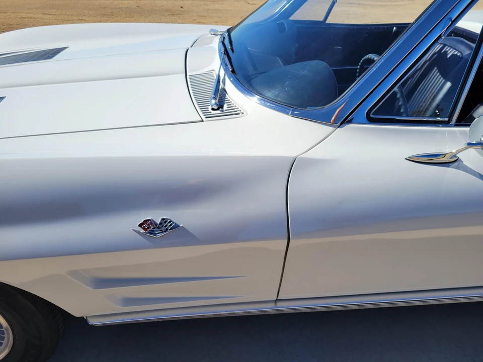 1963 Chevrolet Corvette C2 - Image 20 of 31