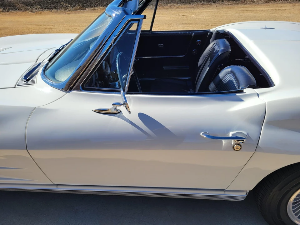 1963 Chevrolet Corvette C2 - Image 21 of 31