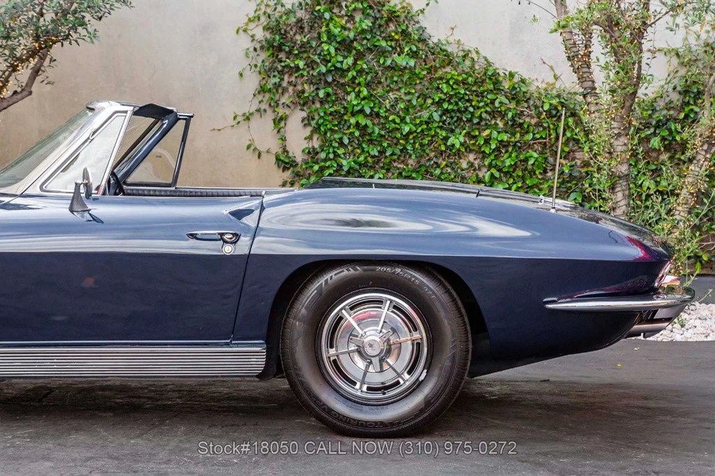1963 Chevrolet Corvette C2 - Image 19 of 24