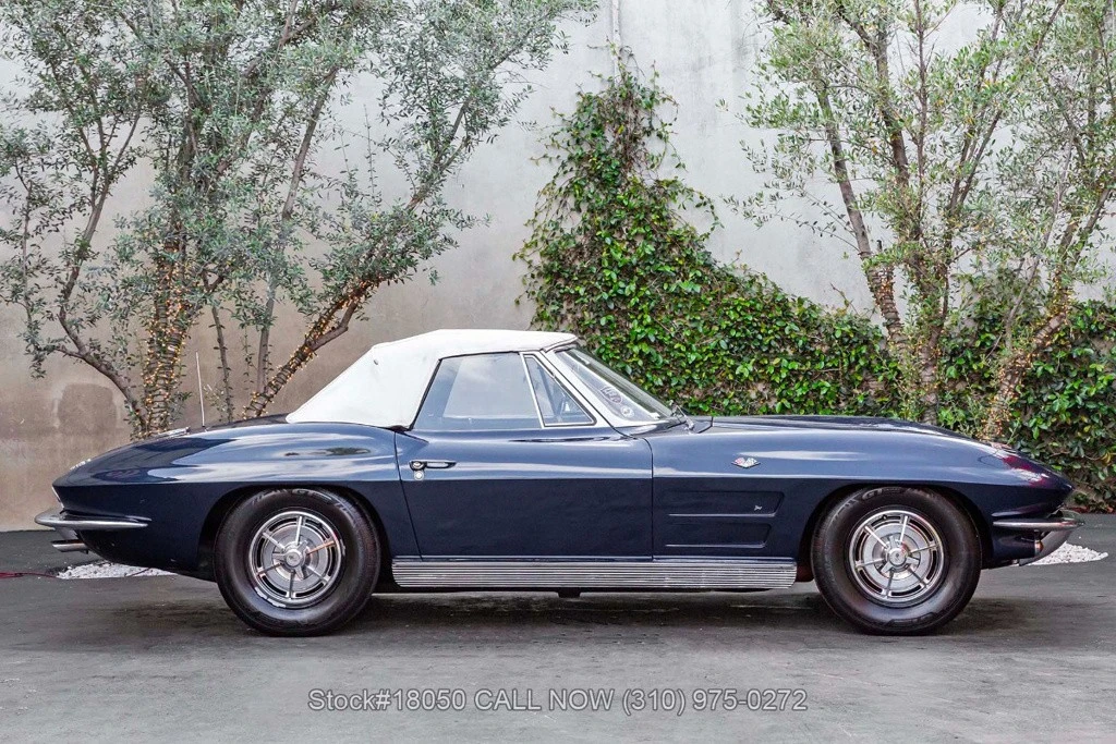 1963 Chevrolet Corvette C2 - Image 10 of 24