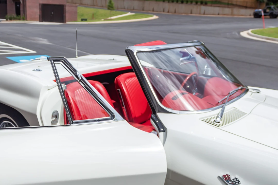 1963 Chevrolet Corvette C2 - Image 22 of 31